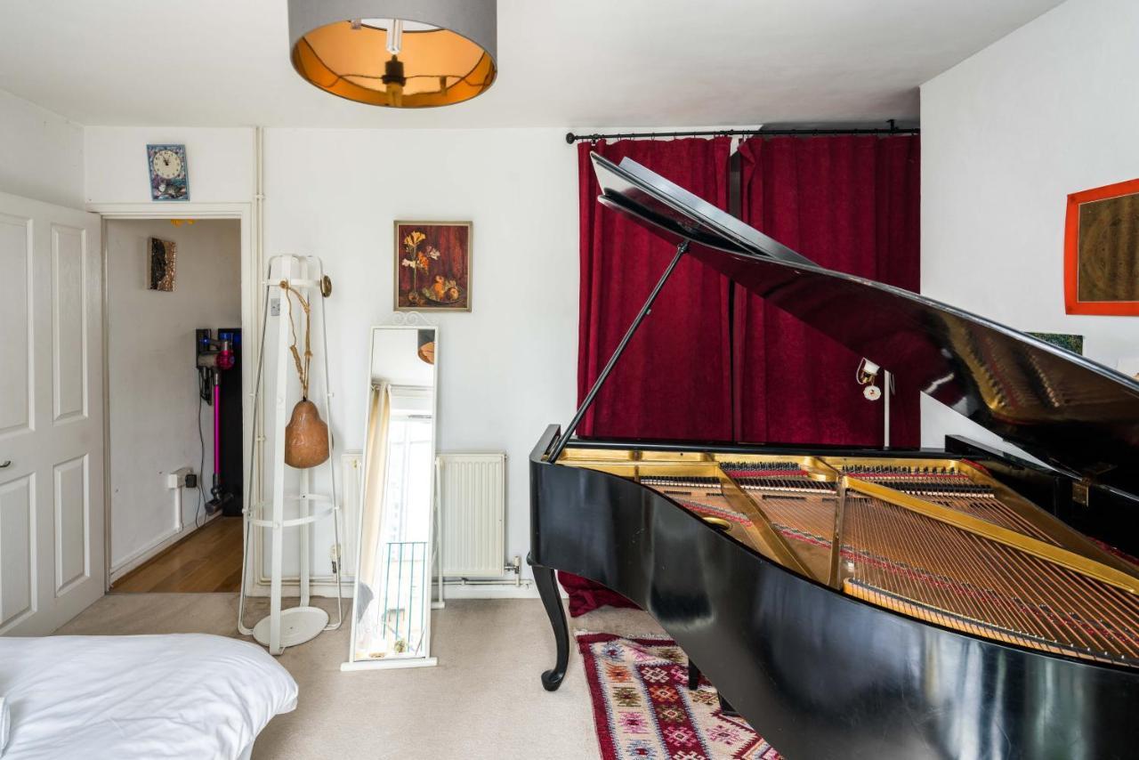 2bd Stylish W/t Grand Piano Apartment