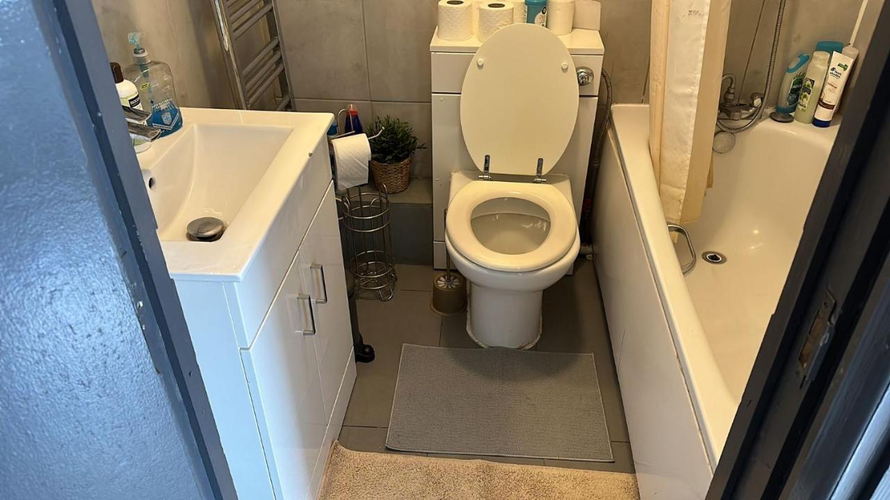 3 Bedroom Flat In King's Cross, St Pancras's. 8 People Leilighet London
