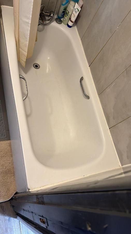 3 Bedroom Flat In King's Cross, St Pancras's. 8 People London
