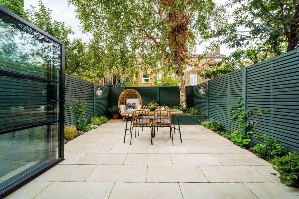 Leilighet 2 Bedroom Garden Flat