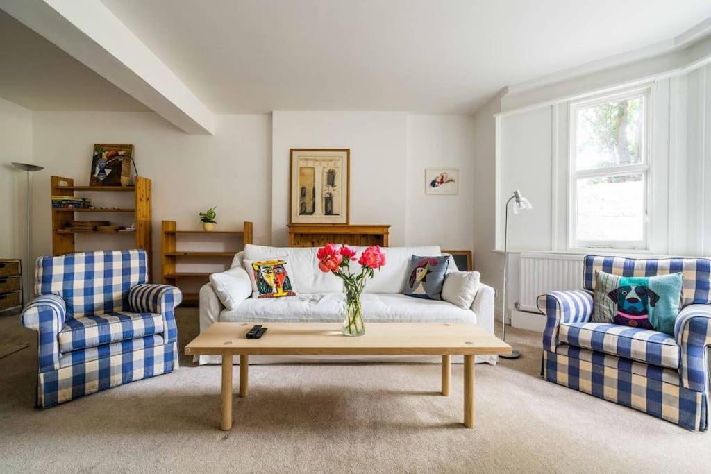 Spacious 2 Bed Garden Flat By The Thames+parking Apartment London