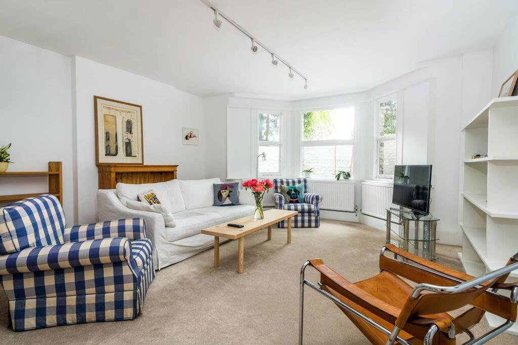 Spacious 2 Bed Garden Flat By The Thames+parking Apartment