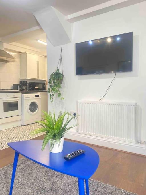 Chic 2 Bed In Brick Lane Appartement Londen
