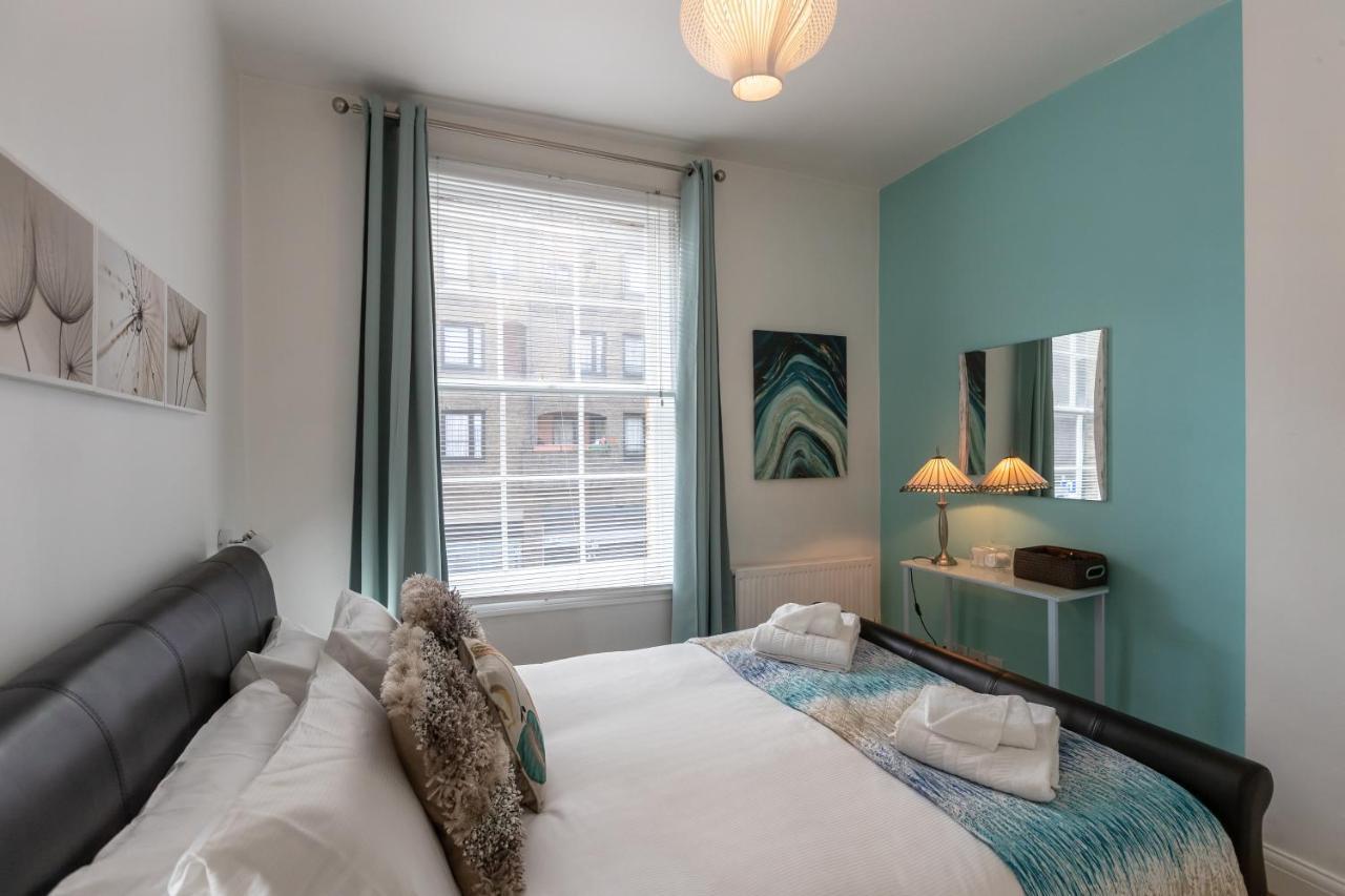 The Wanderlust - 1 Bedroom L Sleeps 4 With Sofa Bed L Prime Location Free Wifi L Perfect For Business & Leisure Travelers L 15percent Off Weekly & 20percent Off Monthly Stays! Appartement