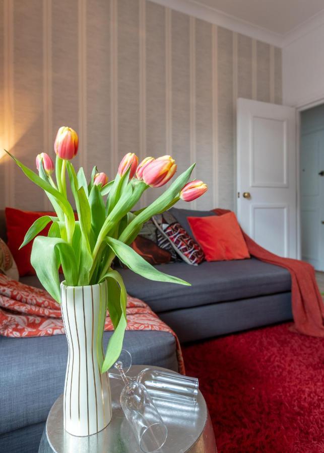 The Wanderlust - 1 Bedroom L Sleeps 4 With Sofa Bed L Prime Location Free Wifi L Perfect For Business & Leisure Travelers L 15percent Off Weekly & 20percent Off Monthly Stays! Appartement