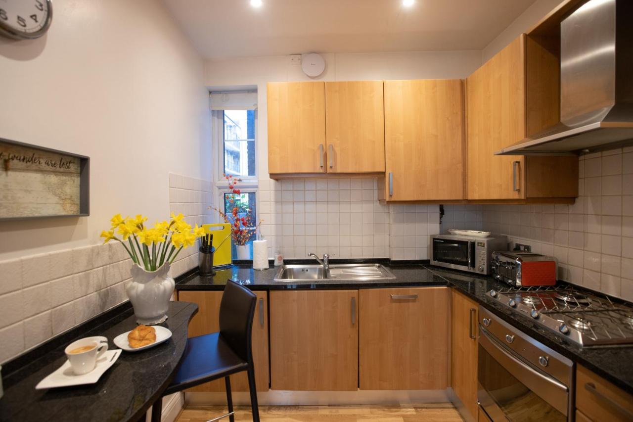 Appartement The Wanderlust - 1 Bedroom L Sleeps 4 With Sofa Bed L Prime Location Free Wifi L Perfect For Business & Leisure Travelers L 15percent Off Weekly & 20percent Off Monthly Stays!