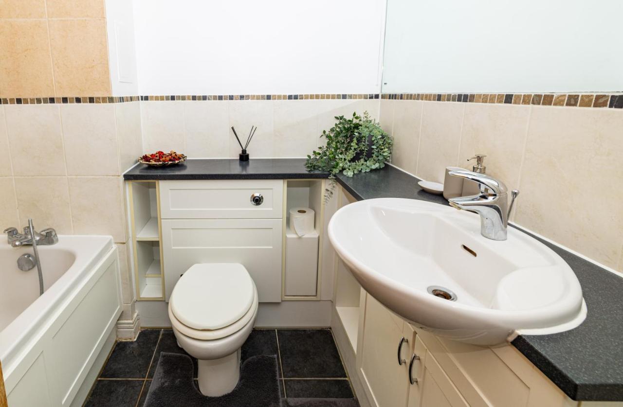 Gjestgiverier Nice Close To City231 London
