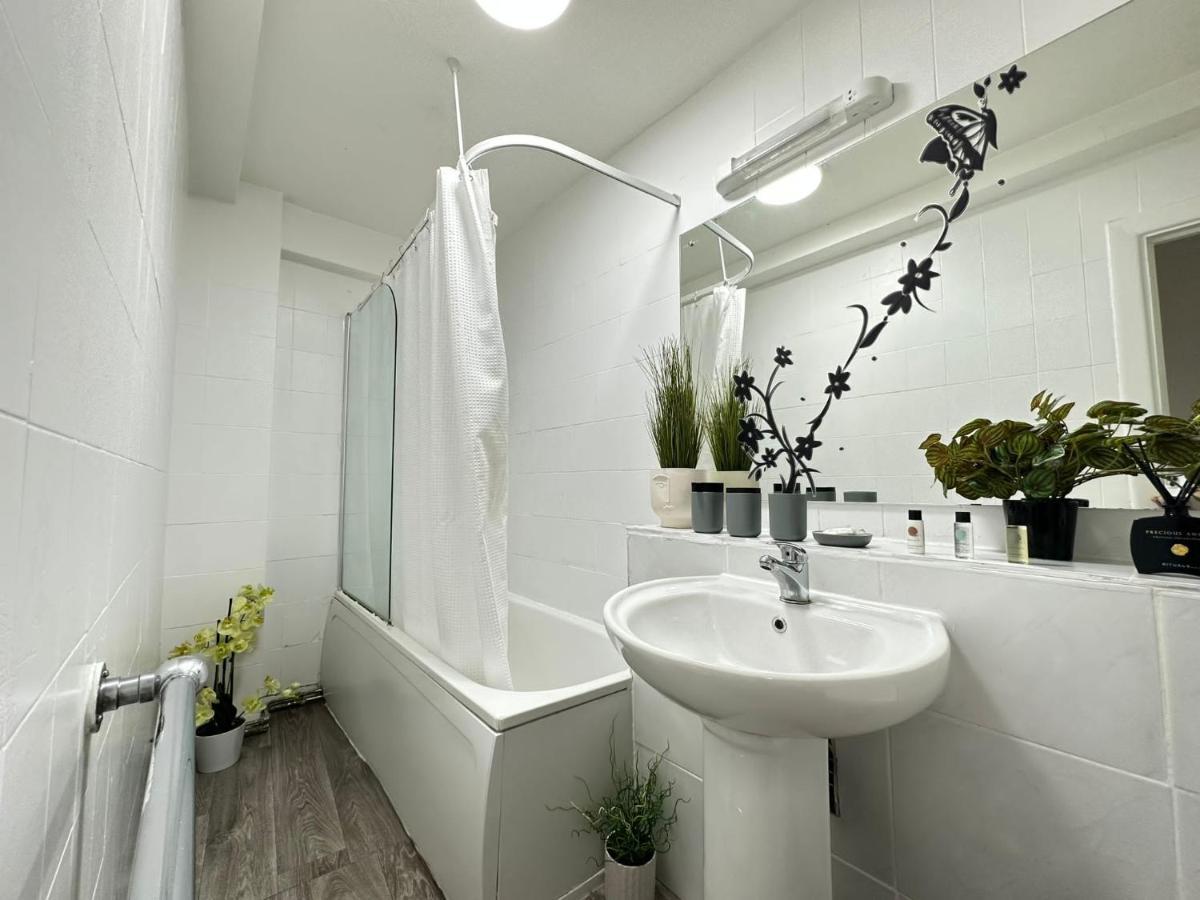 Apartment Burwood 2 Bedroom London