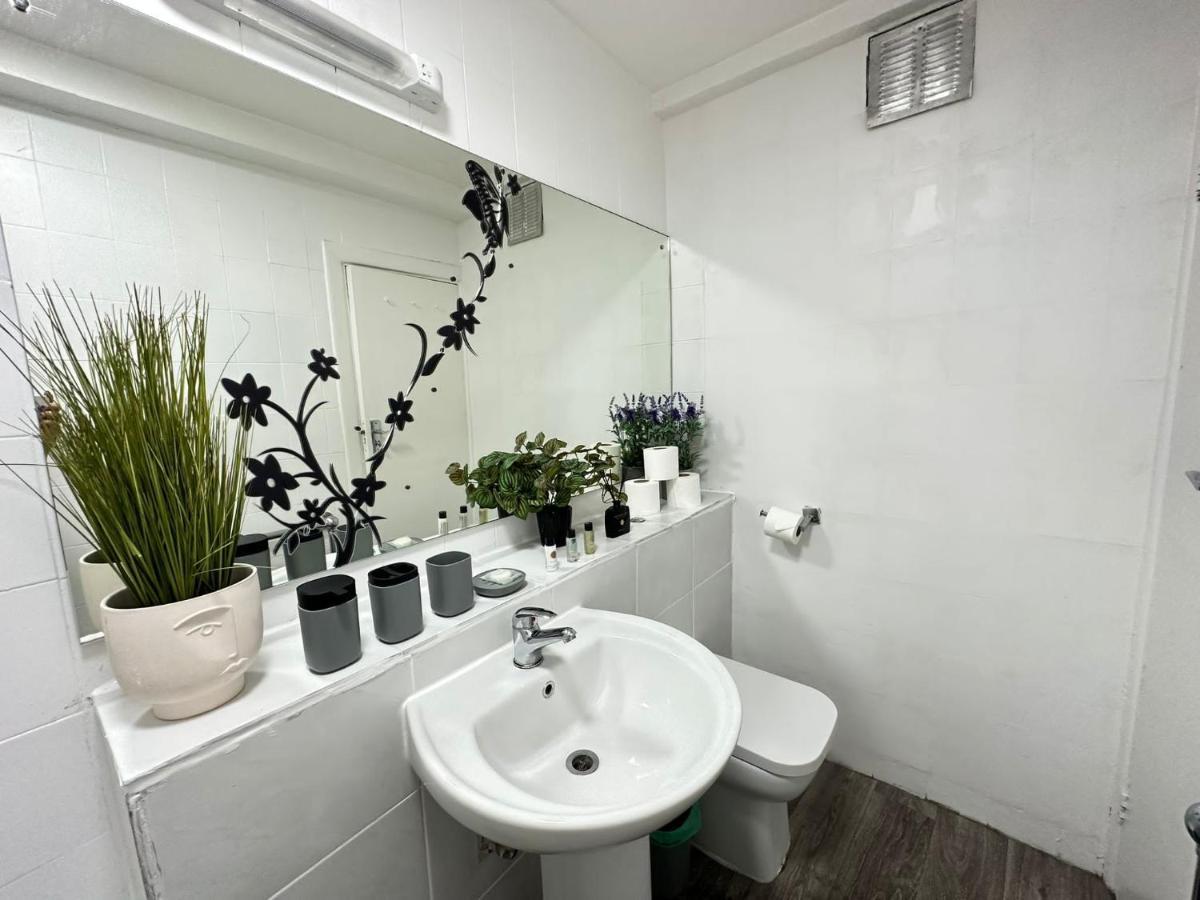 Burwood 2 Bedroom Apartment London