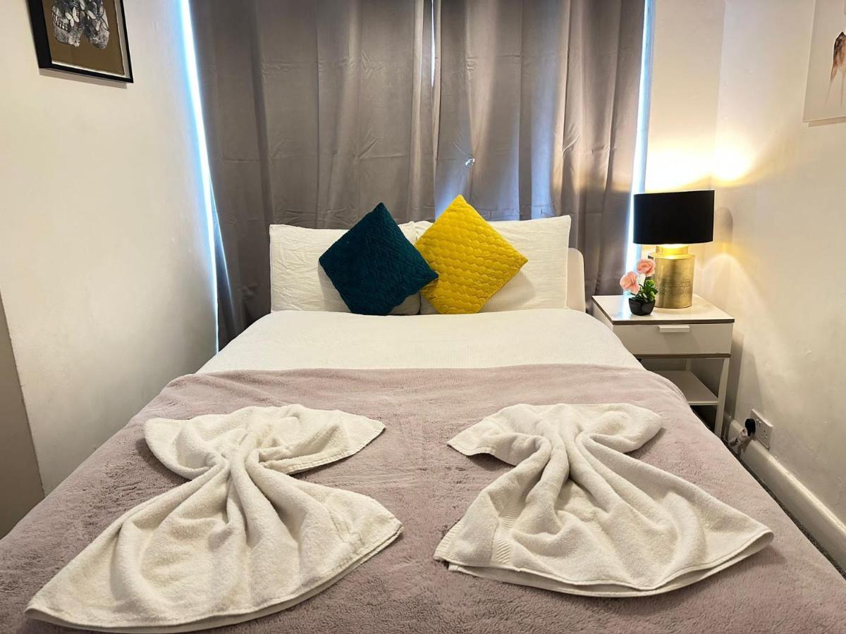 Apartment Burwood 2 Bedroom *