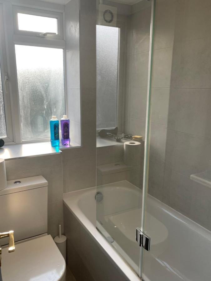 Elegant 2 Bedroom Flat In Chiswick Near Tube Stations Leilighet *