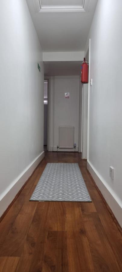 Cricklewood Broadway Guest Apartment