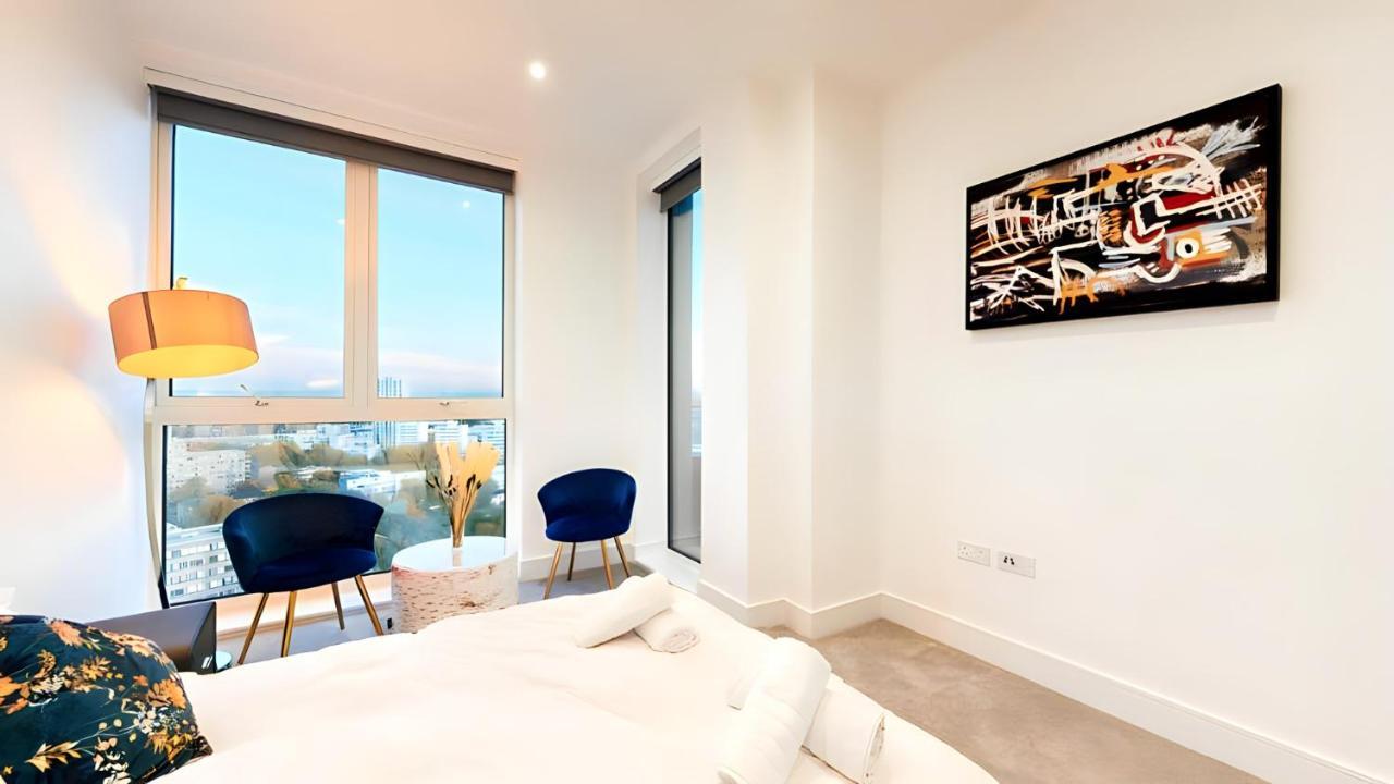 View 2-bed Battersea Penthouse - Underground Parking