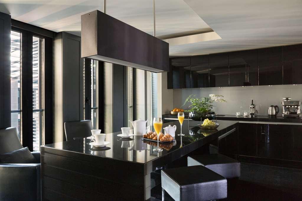 Grosvenor House Aparthotel 5*
