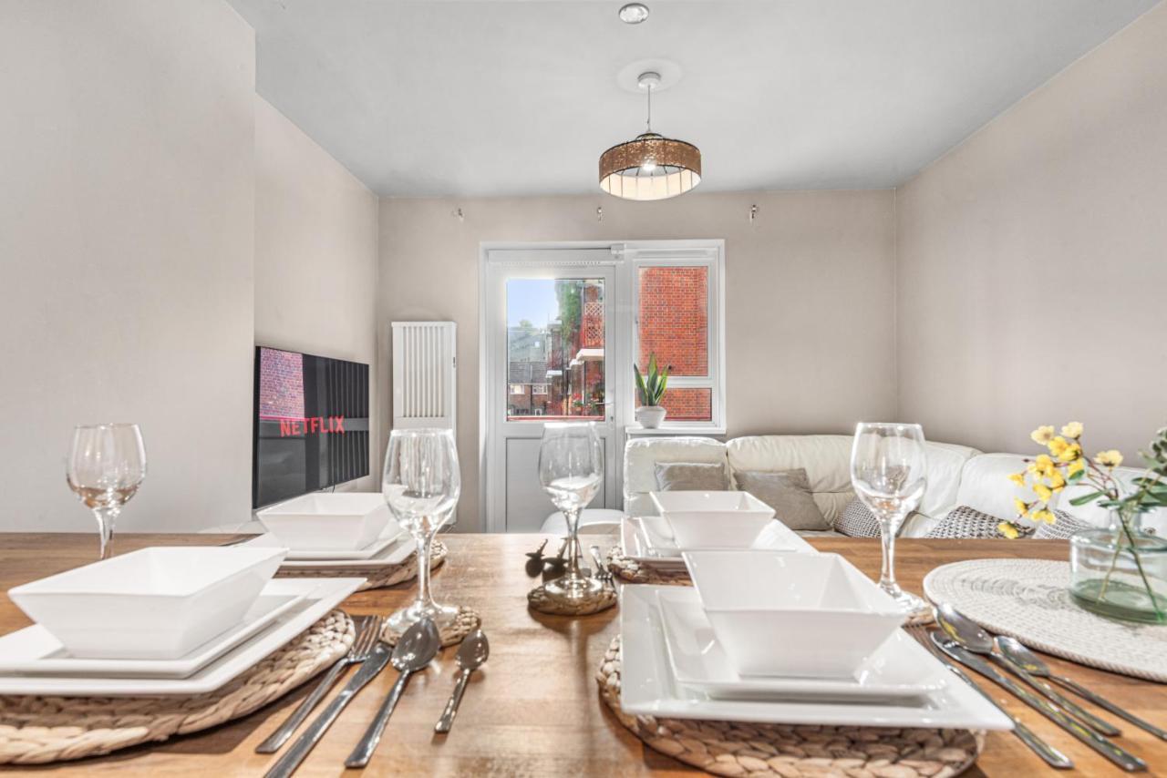 Appartement Whitechapel - Steps From Station & Sights! Londen