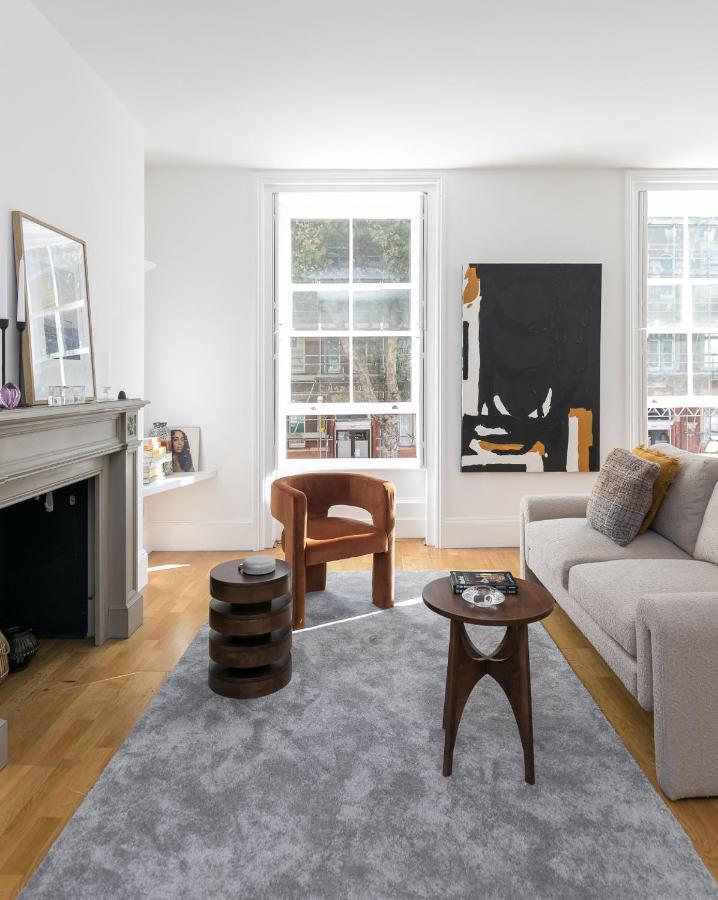 Generously Large 1 Bedroom In Farringdon * London
