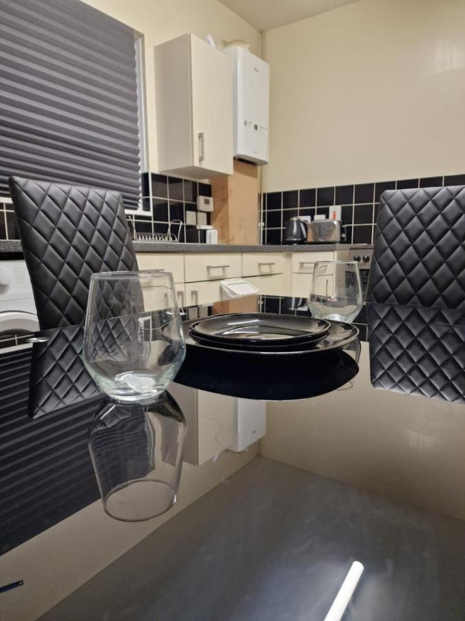 Privatunterkunft Spacious And Homely One Bedroom