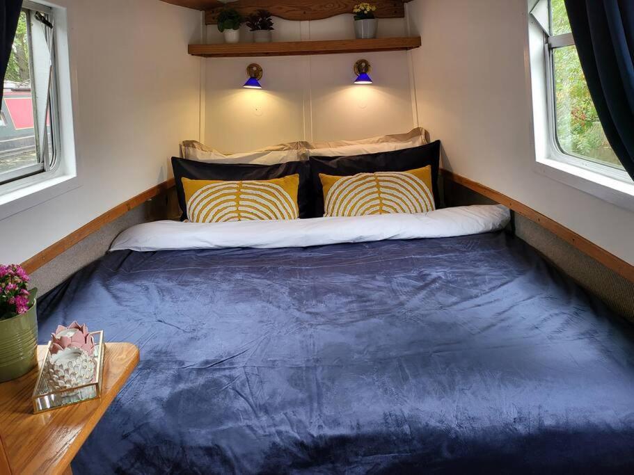 Hotel en barco Cosy Canal Boat In Little Venice For Family & Friends *