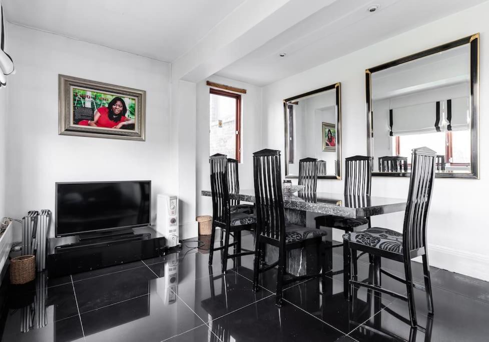 Stunning Three Bed In West Hampstead Londen