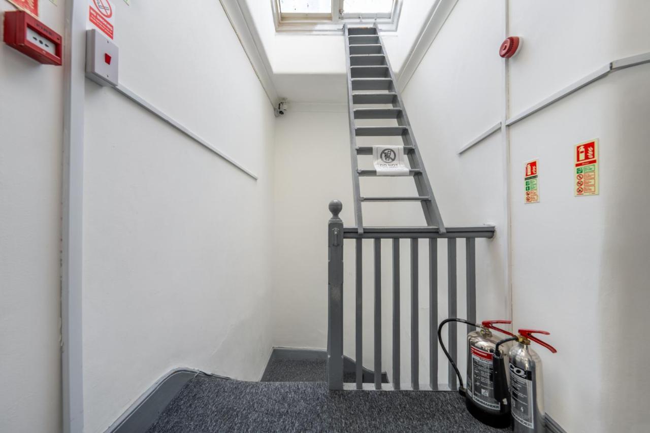 The Buross - Aldgate * London