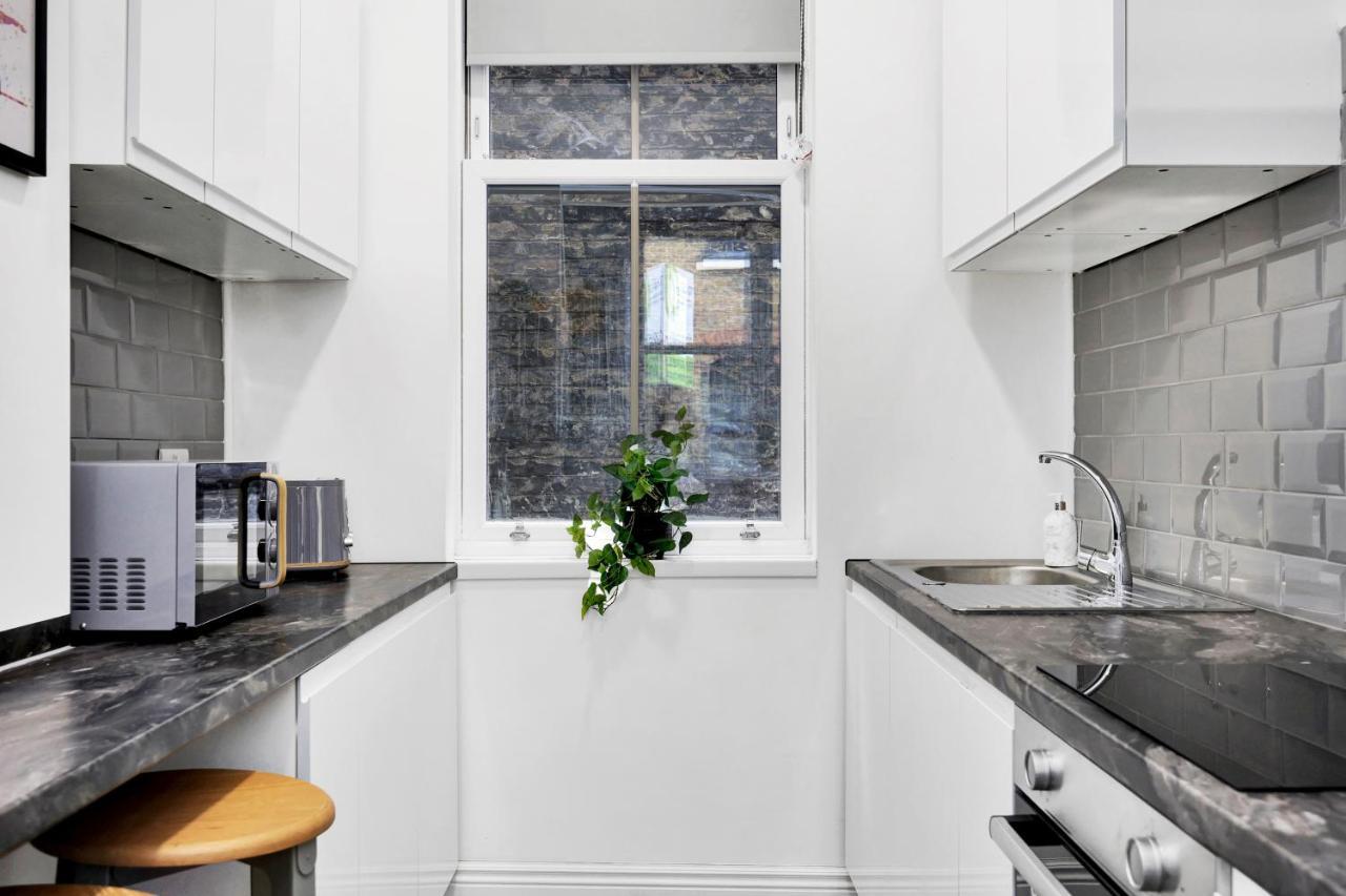 High Spec Two-bedroom Short Term & Flexible Renting Shoreditch With Free Wifi * London