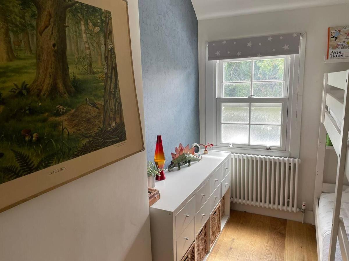 Charming Victorian With Spacious Garden Сasa de vacaciones *