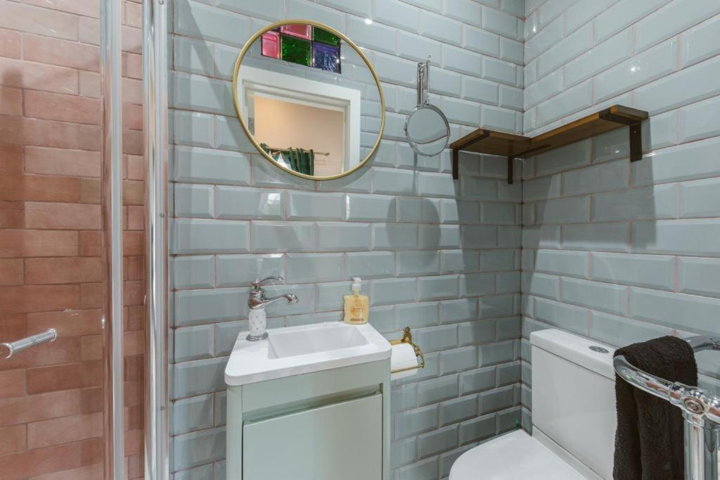 Big House With En-suites A Big Garden And Hot-tub Near Tower Bridge * London