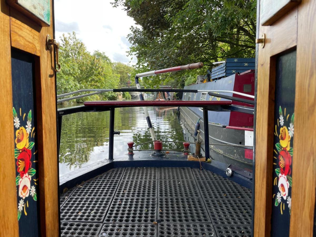 Cosy Canal Boat In Little Venice For Family & Friends Hotel en barco