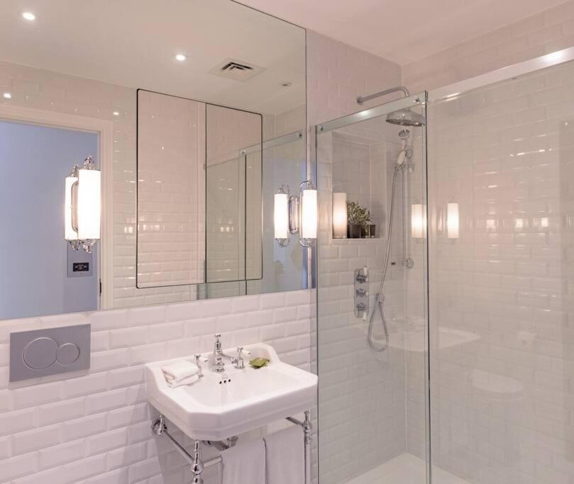 Modern, Luxurious 1br Flat- Heart Of Covent Garden London