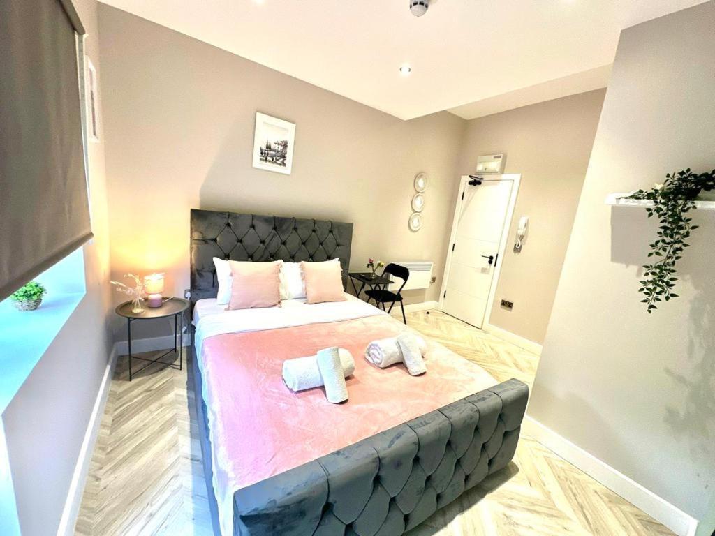 Lewisham Suites - Se6 * London