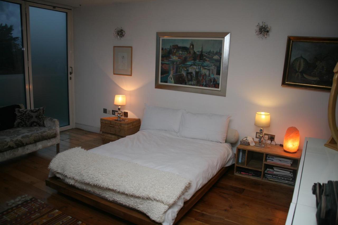 Accommodatie bij particulieren Studio For 3 With A Private Balcony In A Cubic House With Outside Pool *