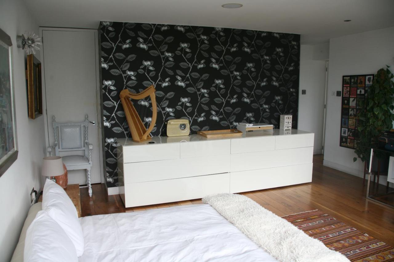 Accommodatie bij particulieren Studio For 3 With A Private Balcony In A Cubic House With Outside Pool