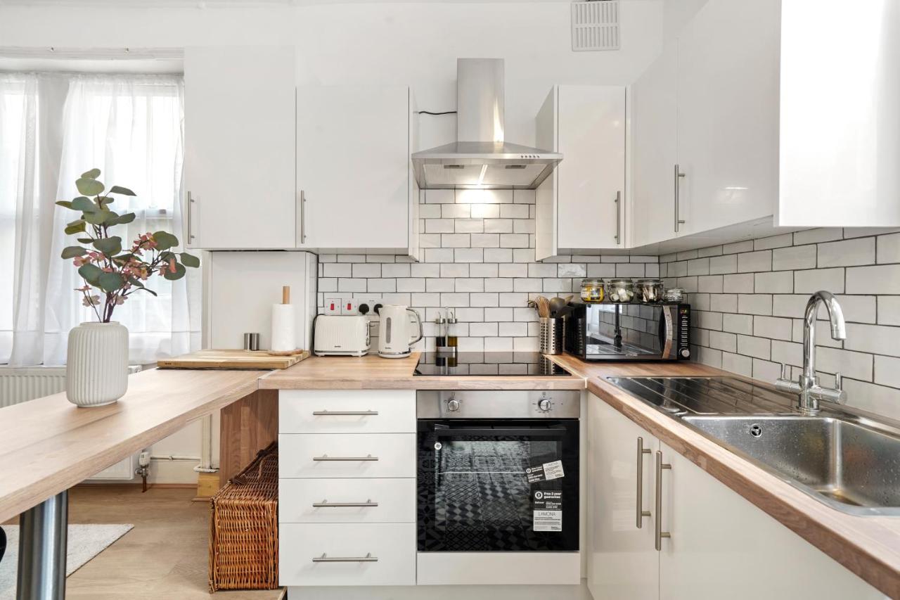 Leilighet Lovely - 3 Bedroom Garden Flat - Fulham London