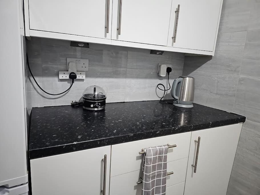 Apartment Serviced E10 X Dm 4 Weekly X Monthly Offers X Leyton X By D6ten Homes Ltd *