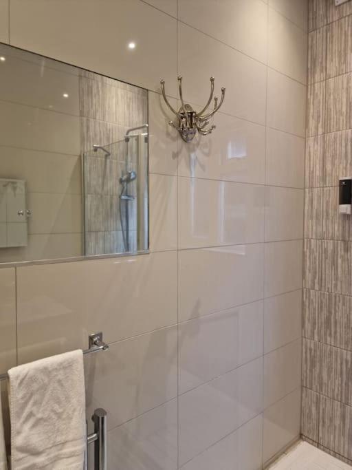 Quintessentially 'london' Flat Londen