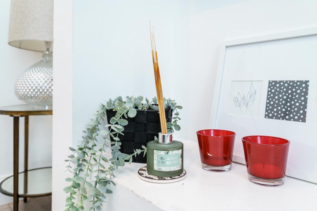Appartement Modern 2 Bed Close To Westfield Stratford Mall With Garden Londen