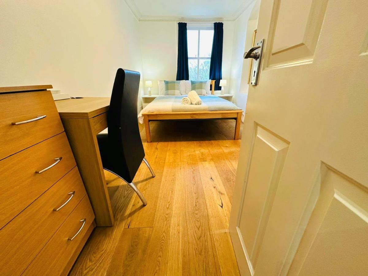 Apartment Cosy In Kensington - Great Location! 3 Minutes Walk To Earl's Court Station London