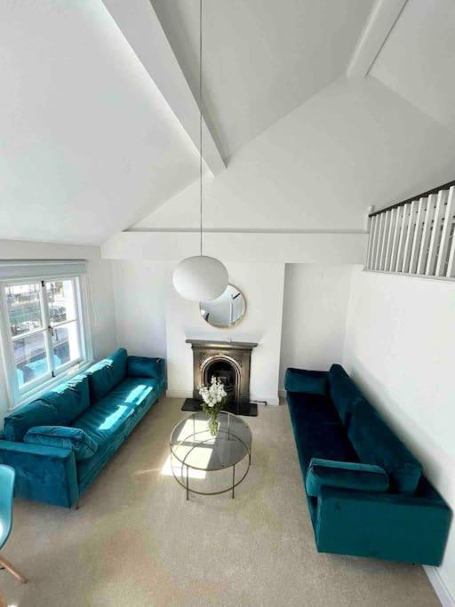 Apartment Fab Split Level Kensington