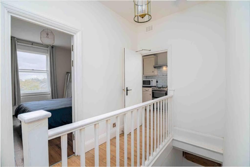 Cosy 2 Bed Flat In East Leilighet *