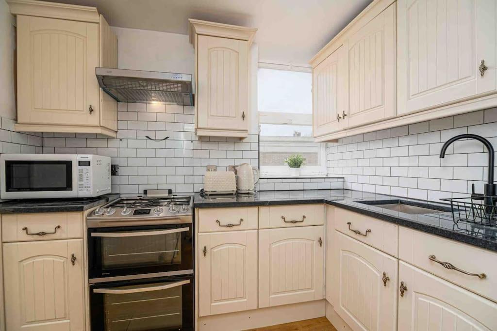 Leilighet Cosy 2 Bed Flat In East London
