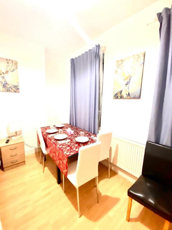 Lovely 3 Bedroom Property Next To Paddington Station Central London