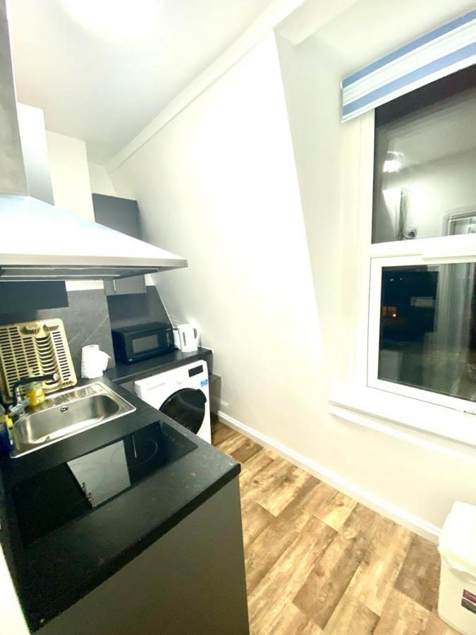 Stylish One Bed Studio Paddington Station In Central Londen