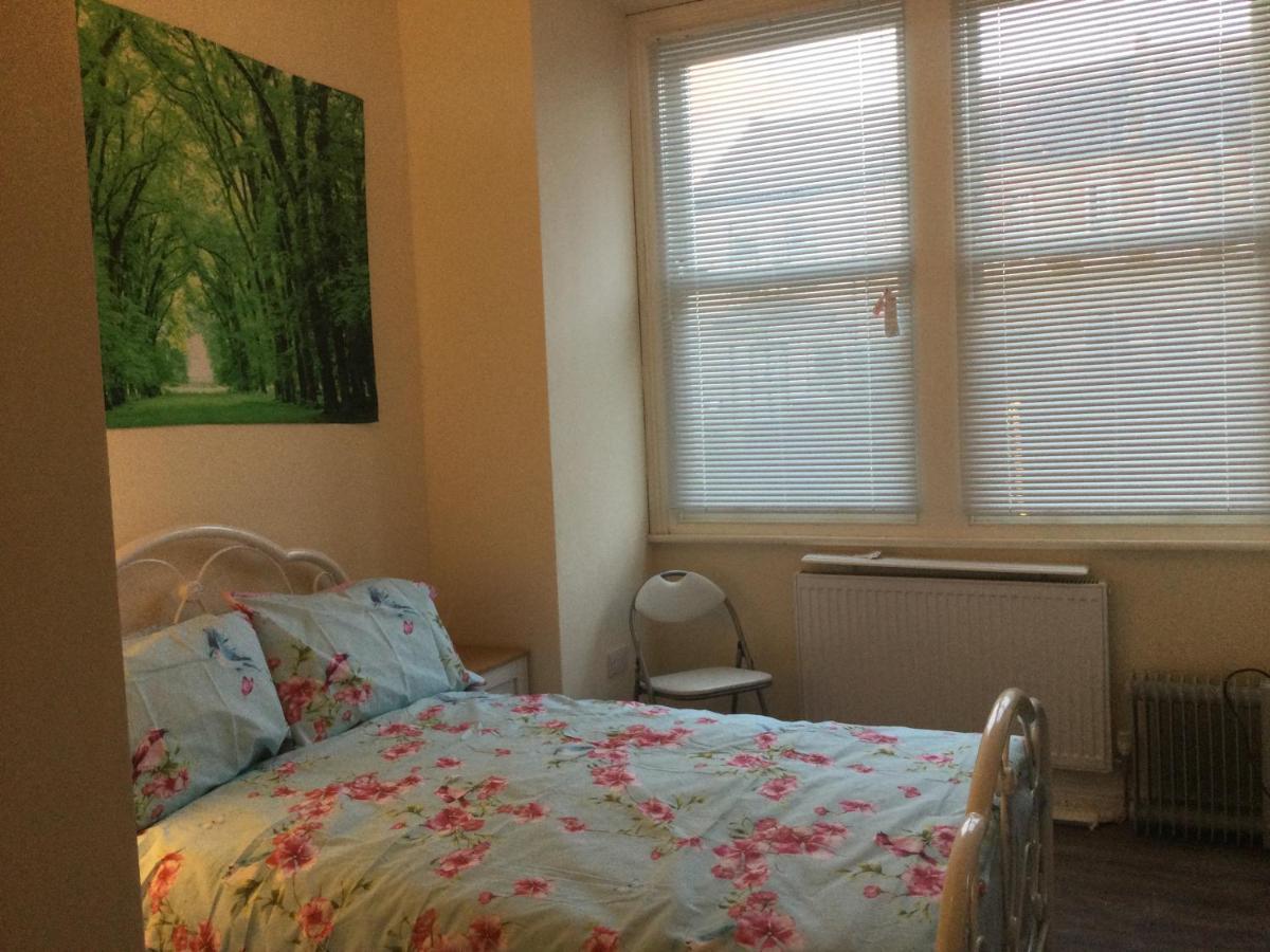 Tdm Bachelot Lettings Ltd Gasthuis Londen