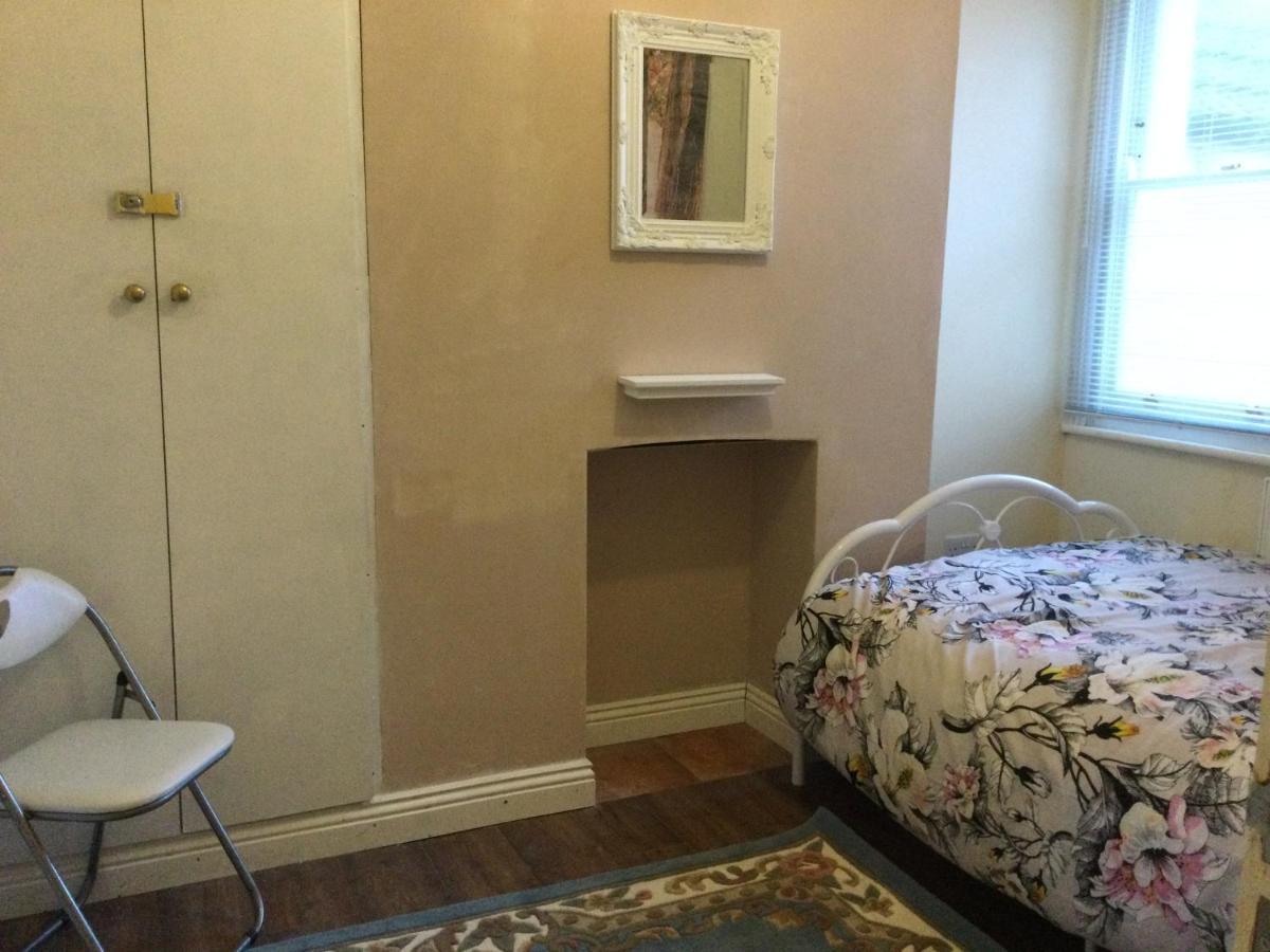 Tdm Bachelot Lettings Ltd Gasthuis