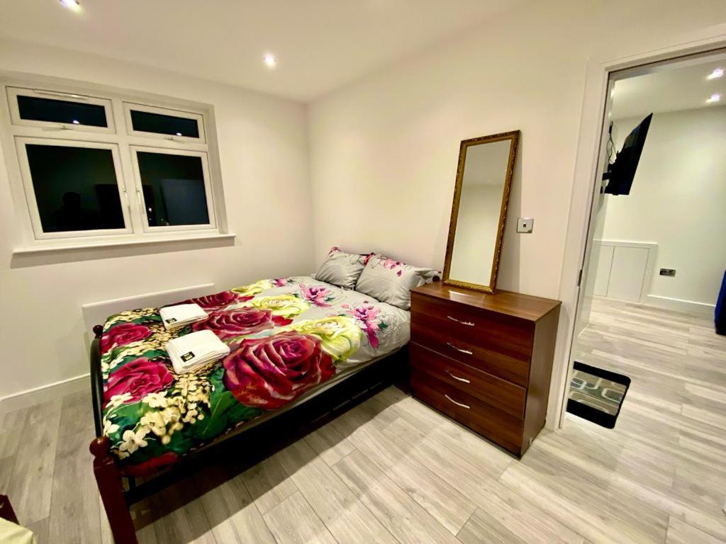 Lovely One Bed In London