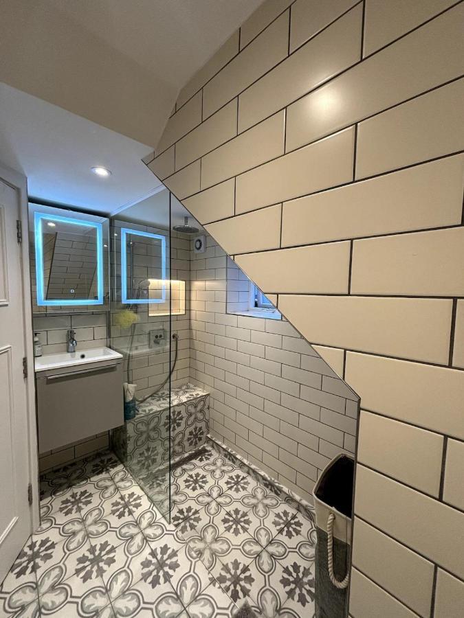 Elegant & Beautifully Presented 1bd Flat- Chelsea! London