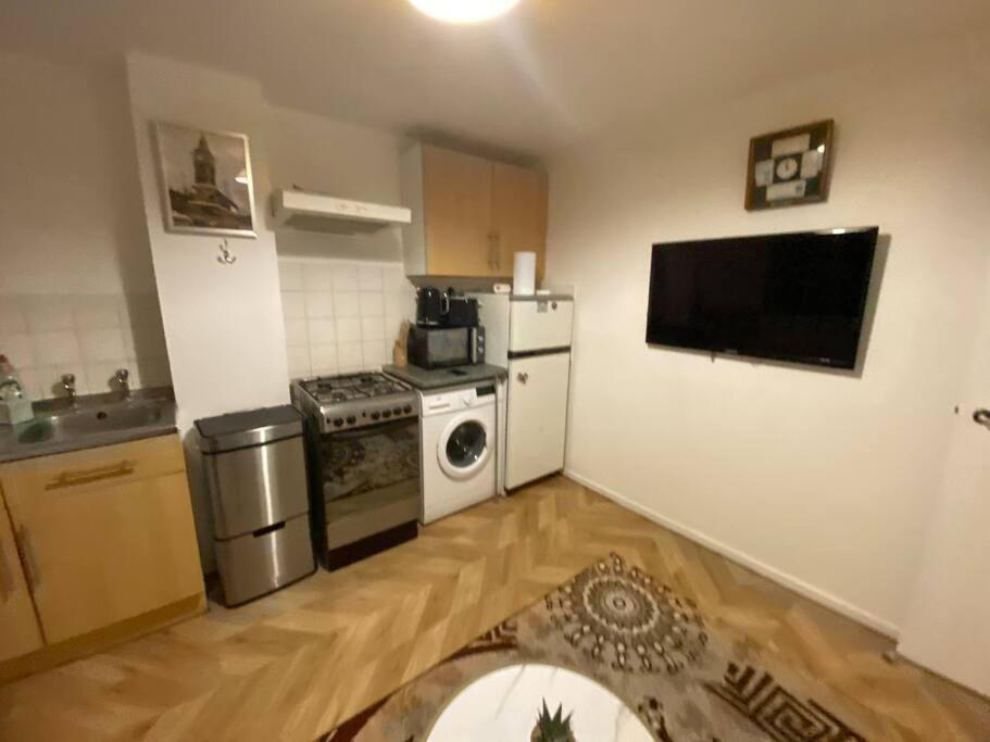 Apartment 2 Bedroom Flat Camberwell Grove