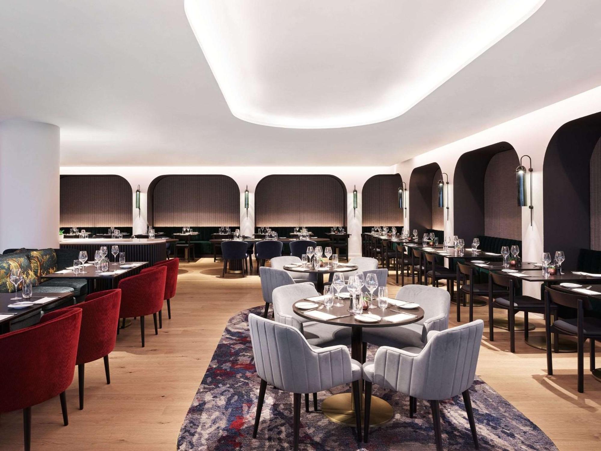 Hyatt Regency Stratford Hotel 4*
