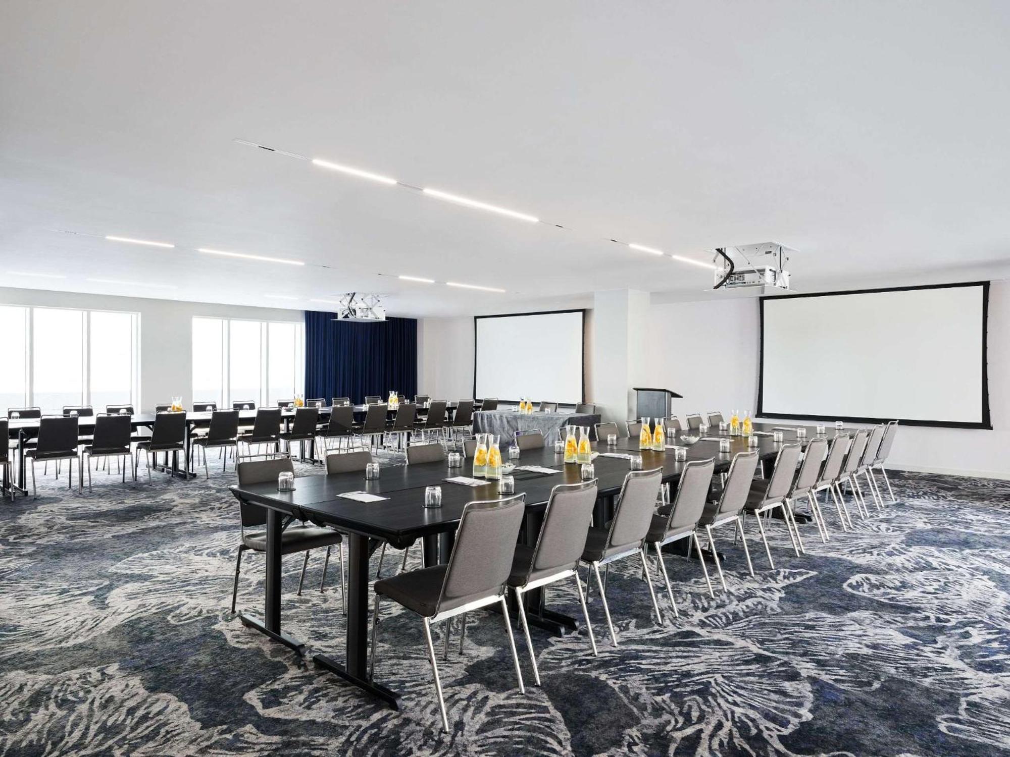 Hyatt Regency Stratford Hotel 4*