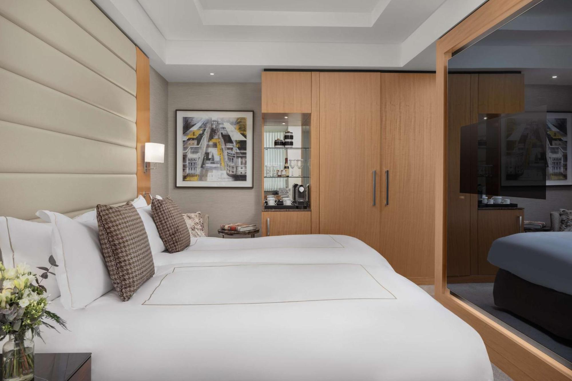 Conrad St Hotel